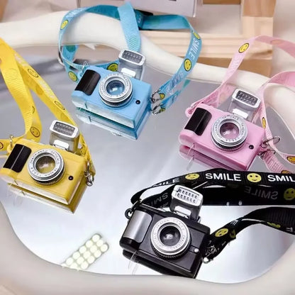 Blitzdoll camera with flash